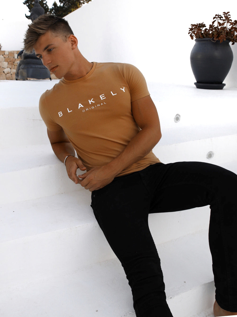 Blakely Axson T-Shirt Gold | SUB920167