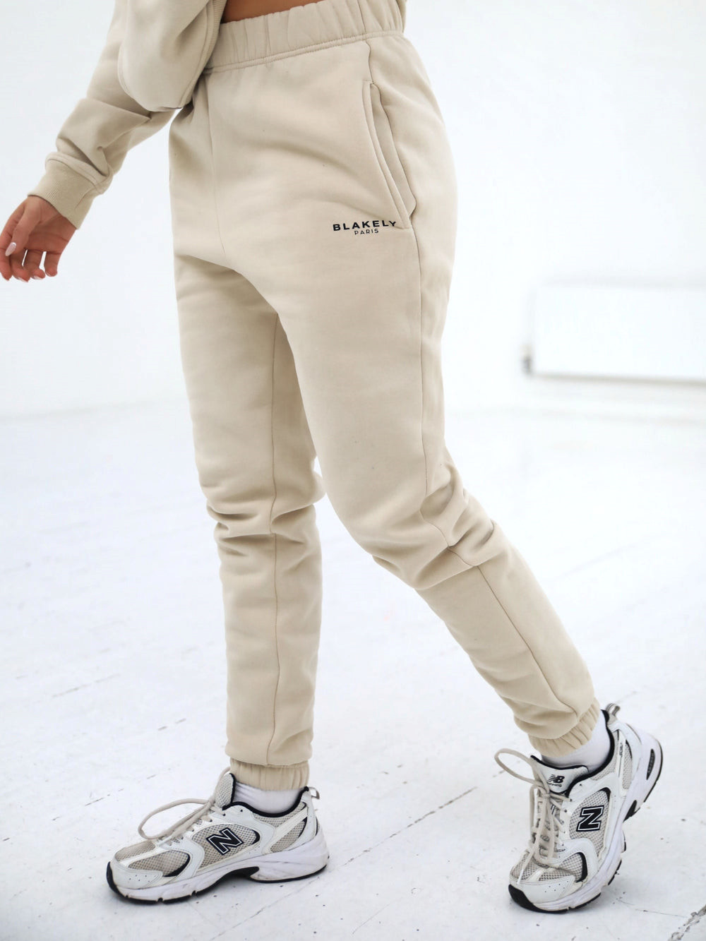 Blakely Noir II Women's Sweatpants Beige | SKJ863912