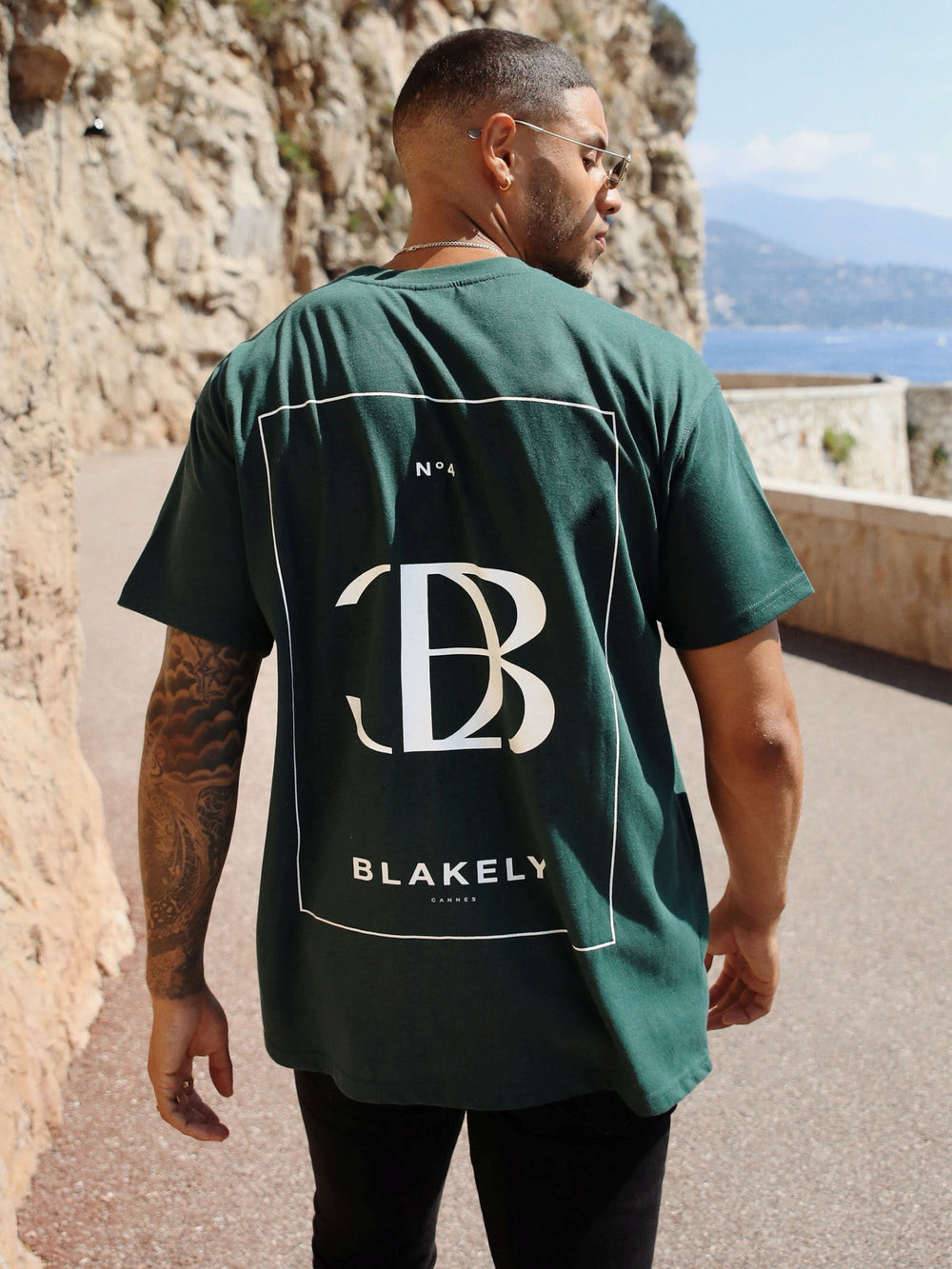 Blakely Riviera Initial Relaxed T-Shirt Dunkelgrün | SBX342068